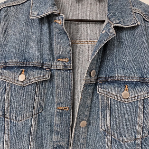 H&M blue denim jacket! Fits like a M/L - Picture 2 of 2